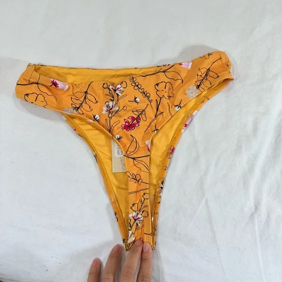 RIS-K WILD FLOWER BIKINI BOTTOM - Picture 2 of 6